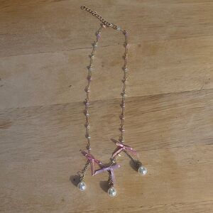 Elegant Gold and Silver Necklace with Pearls